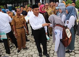 Perbanyak Lembaga Sertifikasi Profesi, Guru SMK dari Industri Kantongi Lisensi