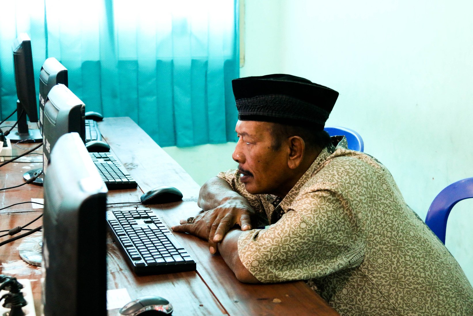 Simulasi Ujian Nasional Berbasis Komputer (UNBK) Kejar Paket B & C di SMK PGRI 1 Ngawi